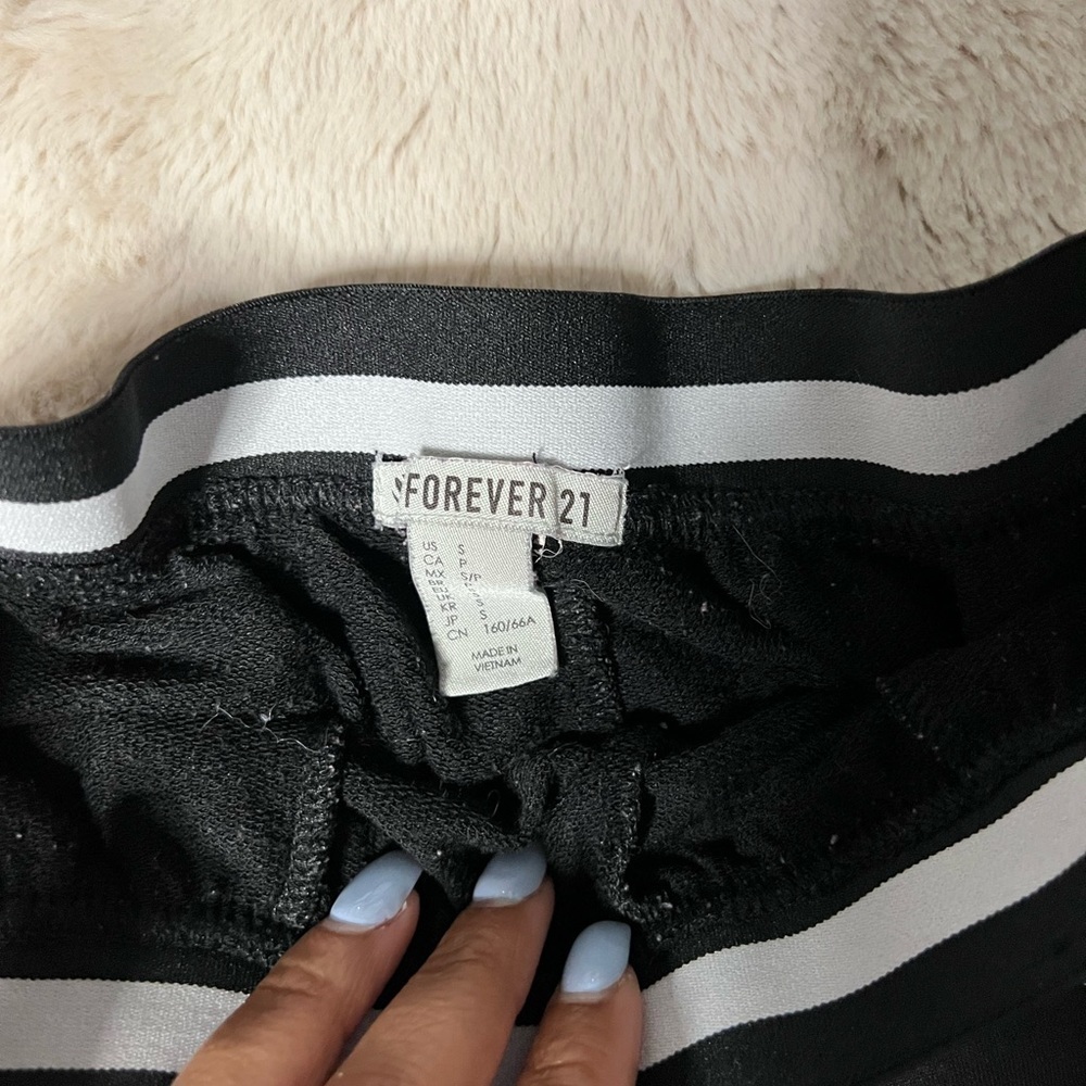 Black and white Fashion Nova shorts - Picture 3 of 5